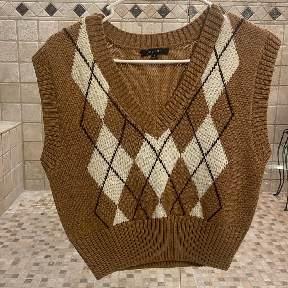Light brown sweater vest; size S